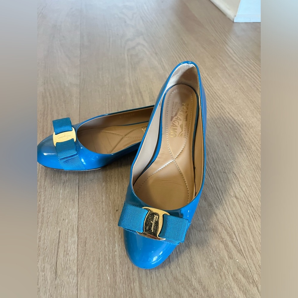 Salvatore Ferragamo Blue Patent Leather Varina Bow Flats Shoes 6C